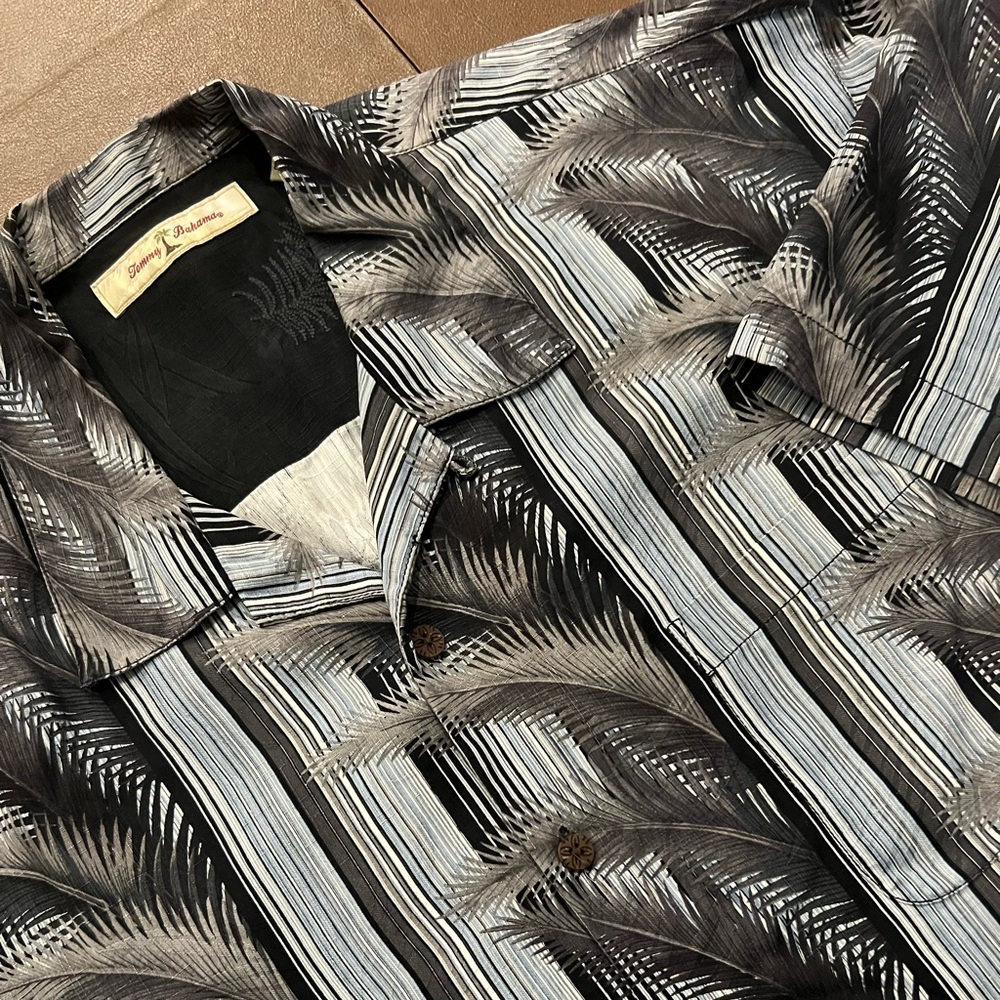 Tommy Bahama Black and Gray Casual Silk Shirt
